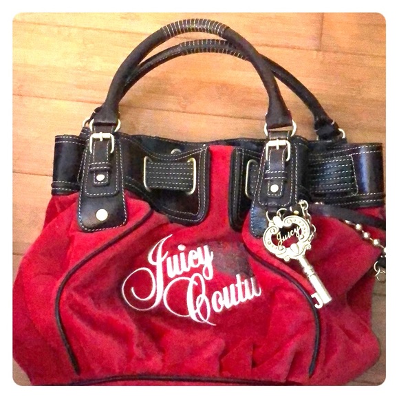 Juicy Couture Handbags - Juicy Couture freestyle bag